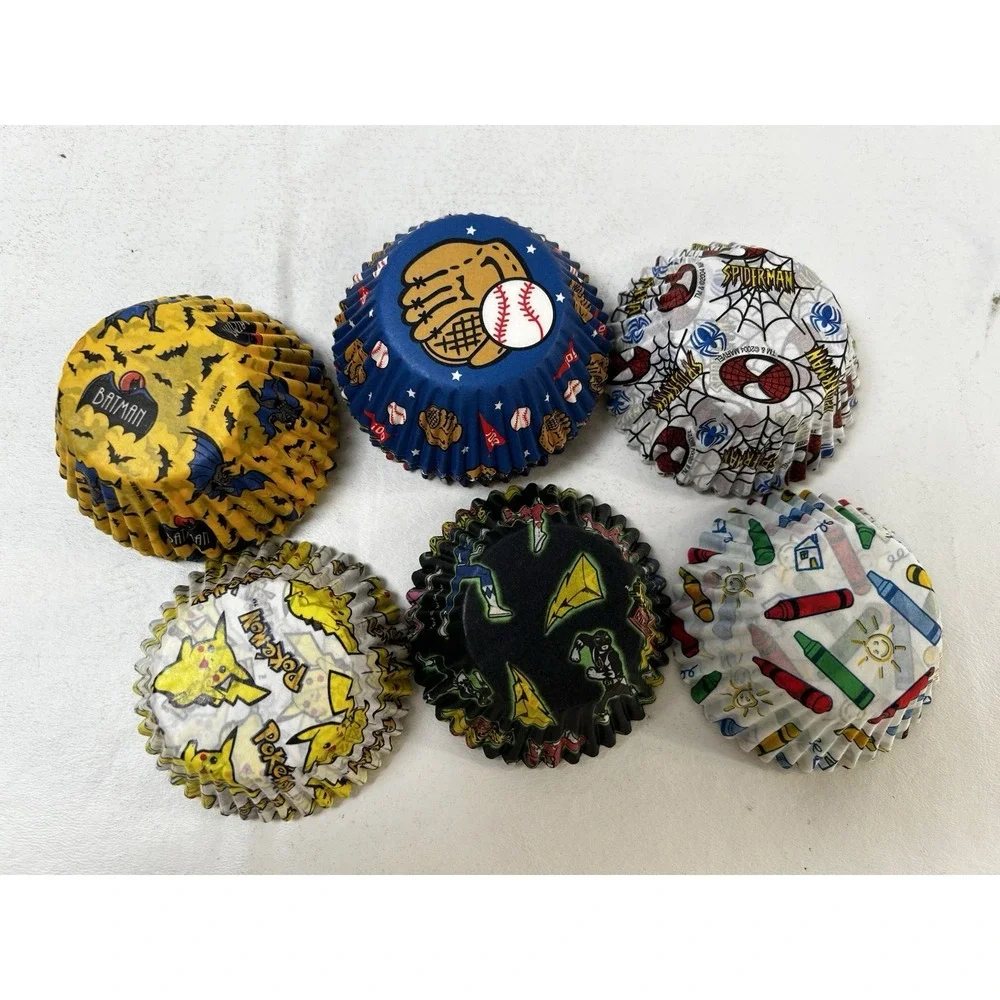Lot Of Children's Birthday Cupcake Liners Paper Baking Cups 6 Different Styles‎